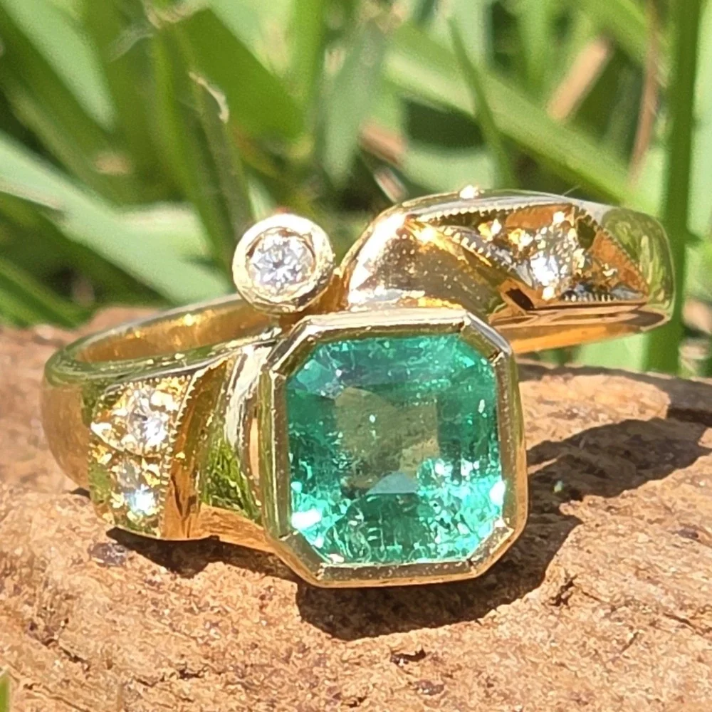 Gold Ring Untreated Colombian Emerald Ring Hallmark 18k Tested 17k 6.6x6.4mm